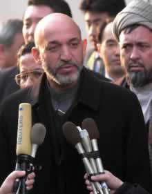 援阿重建国际会议开幕