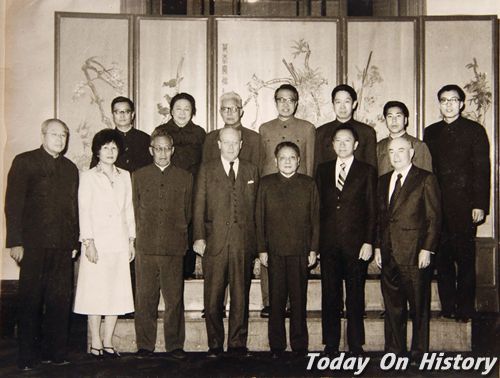 邓小平会见吉布尼等外宾