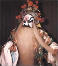 著名京剧表演艺术家袁世海辞世(历史上今天todayonhistory.com)