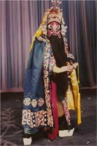 著名京剧表演艺术家袁世海辞世(历史上今天todayonhistory.com)