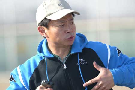 中国足球队首次进入亚洲杯赛决赛圈(Todayonhistory.com)