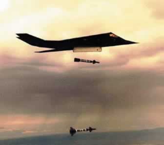 美国入侵巴拿马(历史上今天todayonhistory.com)