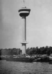 我国与荷兰恢复外交关系(历史上的今天。中國)