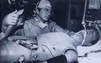 英国发明新一代电脑“模拟病人”(历史上的今天。中國)