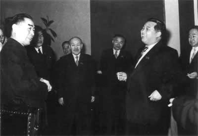 中朝两国政府发表联合声明，于58年底前撤军（歷史上的今天.中國）