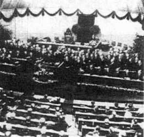 德国魏玛共和国建立(历史上的今天。中国)