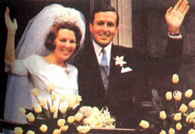 荷兰公主比亚特丽克斯与西德前外交官成婚(历史上的今天。中國)