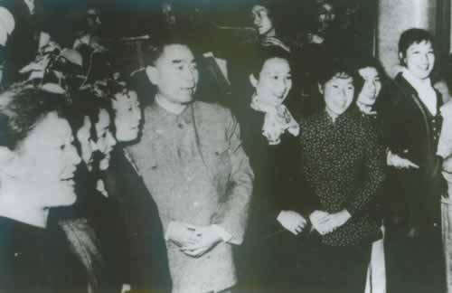 著名京剧表演艺术家关肃霜逝世(TodayinHistory.cn)