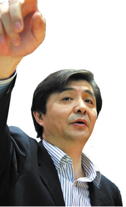 国家体委宣布汪嘉伟担任中国男排主教练(历史上的今天。中國)