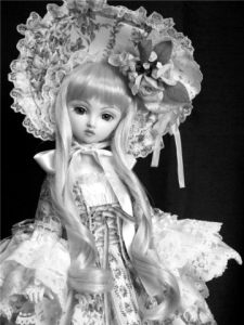 芭比娃娃开始销售