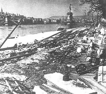 苏军向柏林发起总攻(TodayOnHistory.COM)