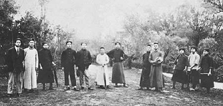 毛泽东、蔡和森等人在长沙创办新民学(TodayinHistory.cn)