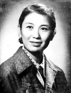 中国安徽黄梅戏演员严凤英出生(TodayinHistory.cn)