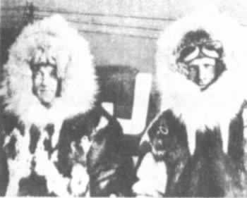 伯德和贝内特乘飞机环绕北极飞行成功