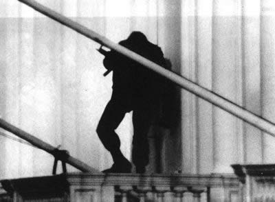 英国人攻进伊朗大使馆救出19位人质(Todayonhistory.com)