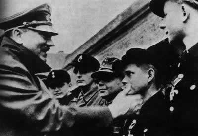 法西斯德国无条件投降，二战结束