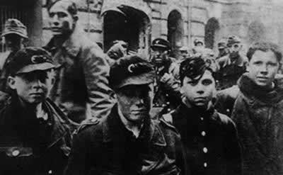 法西斯德国无条件投降，二战结束