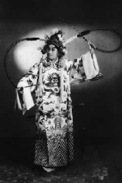 京剧表演艺术家叶盛兰逝世