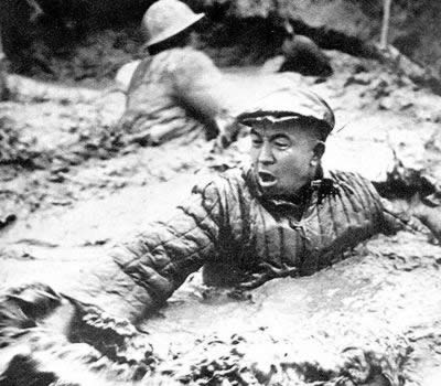 《人民日报》发表社论《工业学大庆》