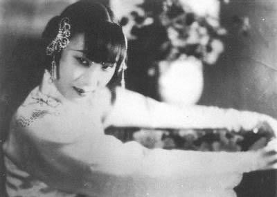 中国电影业奠基者之一郑正秋逝世