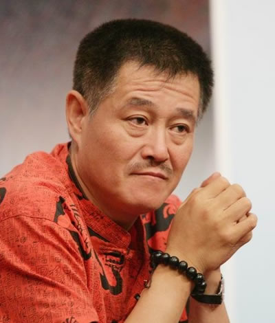 著名小品演员赵本山出生