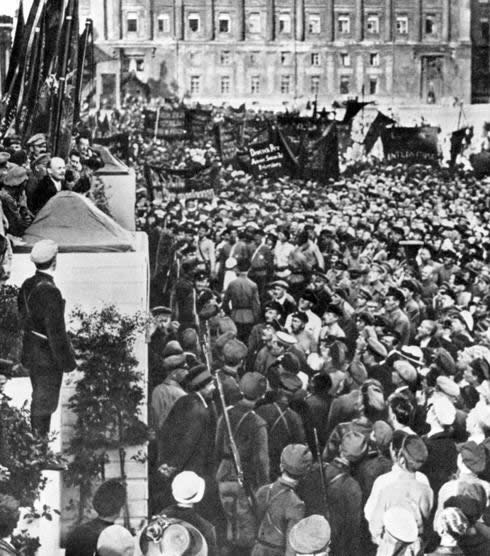 共产国际就中国革命问题作决议(TodayOnHistory.COM)