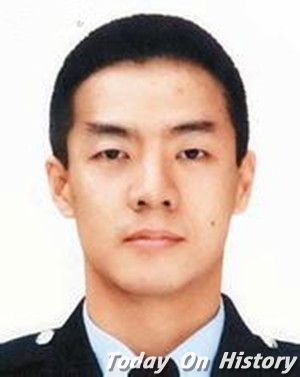 扑救香港旺角嘉禾大厦大火殉职的消防处消防员陈兆龙逝世