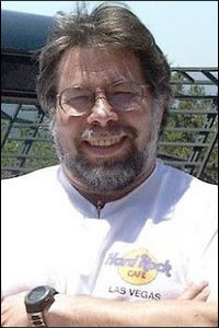 苹果电脑的创始人之一斯蒂夫·沃兹尼亚克出生(Todayonhistory.com)