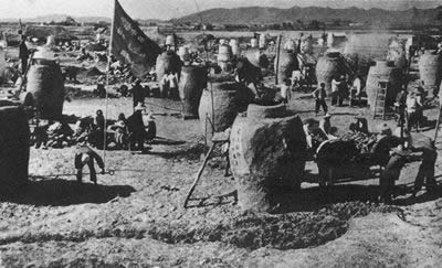 北戴河会议掀起全民大炼钢铁运动