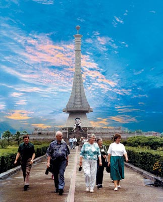 北回归线塔在广州落成