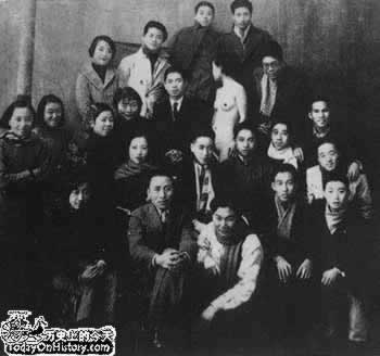 刘海粟使用裸体模特儿引起争议