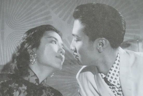 著名香港演员谢贤出生(Todayonhistory.com)