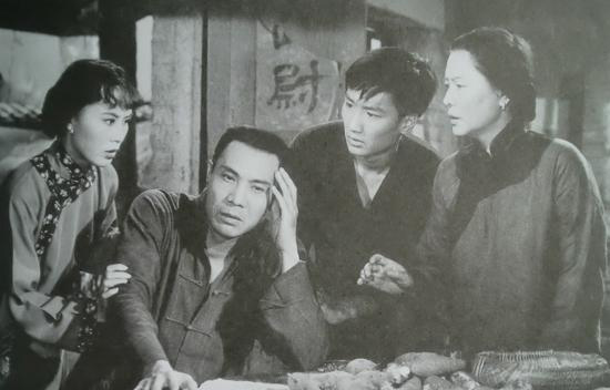 著名香港演员谢贤出生(Todayonhistory.com)