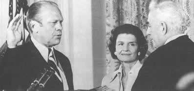 福特就任美国第38任总统(Todayonhistory.com)