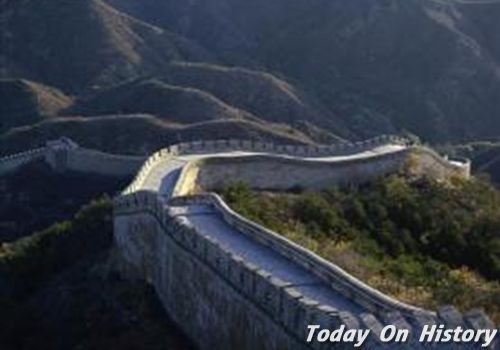 罗马帝国开始建造哈德良长城(Hadrian’s Wall)