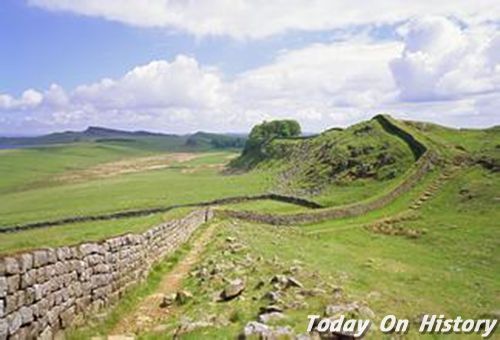 罗马帝国开始建造哈德良长城(Hadrian’s Wall)