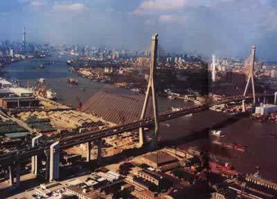 世界第一斜拉桥——杨浦大桥建成